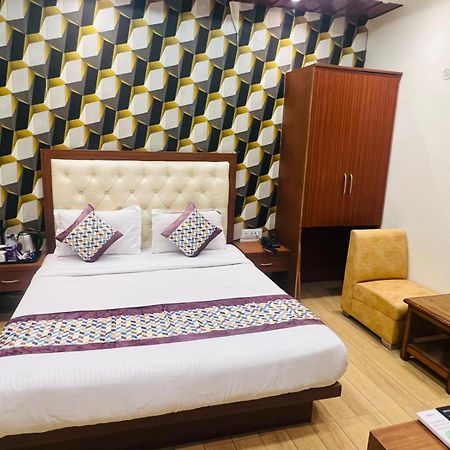 Hotel S V Grand Varanasi Exterior foto
