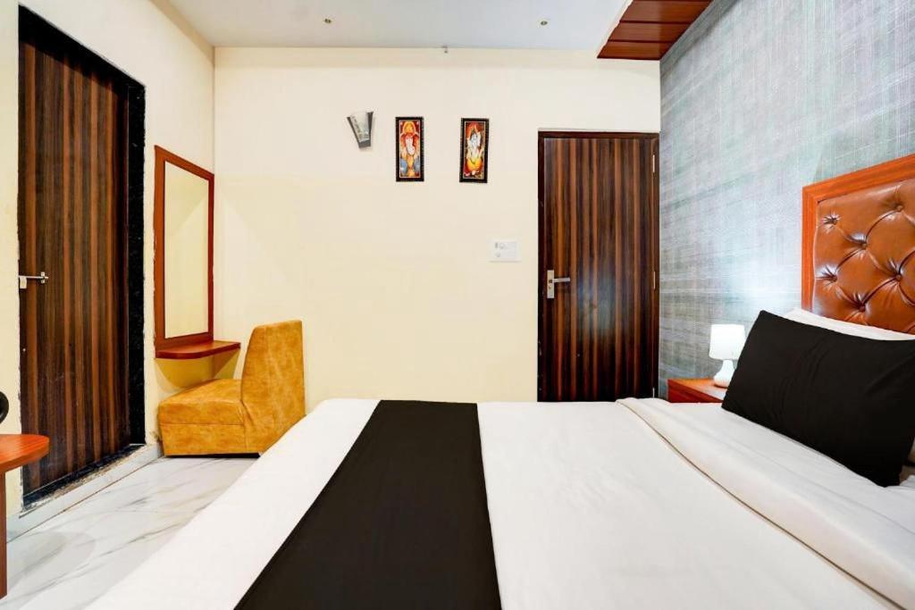 Hotel S V Grand Varanasi Exterior foto